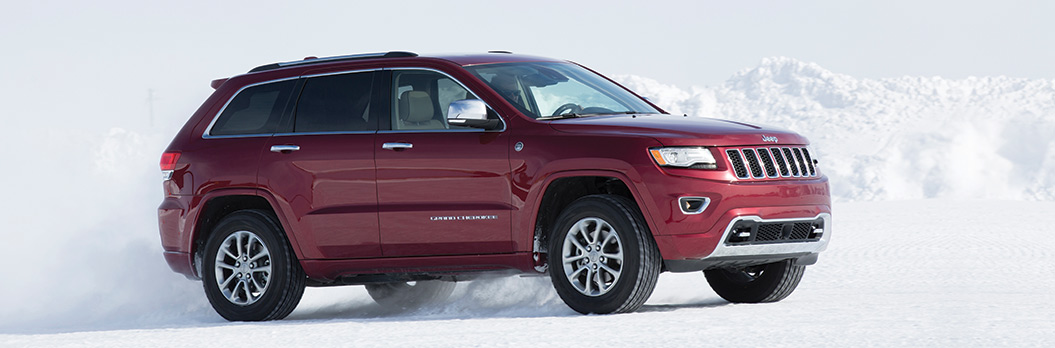 2016-jeep-grand-cherokee-exterior-side-view