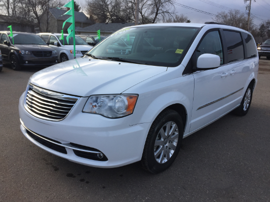 chrysler-town-and-country